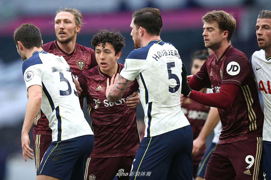 [英超]热刺3-0利兹 孙兴O凯恩传射