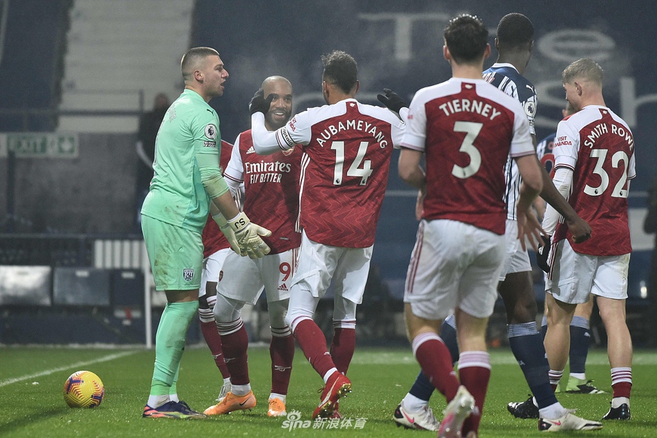[英超]西布朗0-4阿森纳 拉卡泽特两球