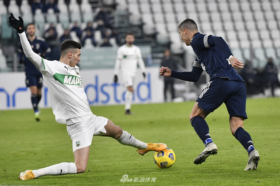 [意甲]尤文3-1萨索洛 C罗补时破门