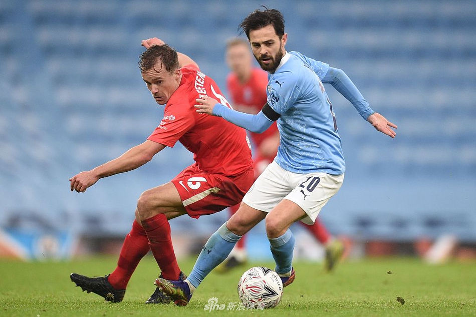 [足总杯]曼城3-0伯明翰 B席两球