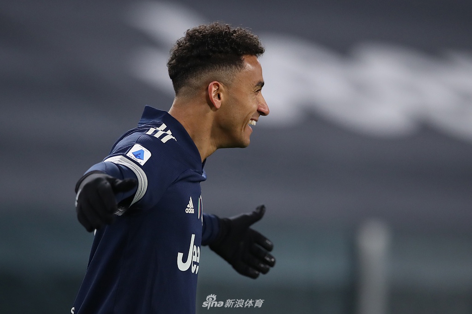 [意甲]尤文3-1萨索洛 C罗补时破门