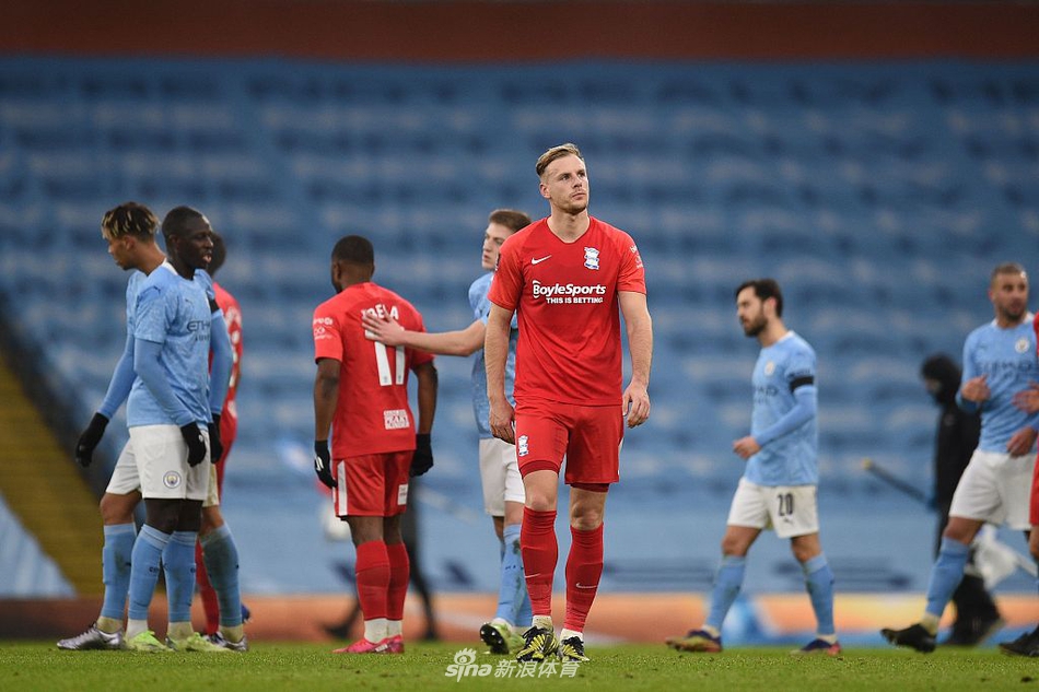 [足总杯]曼城3-0伯明翰 B席两球