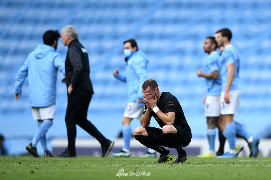 [英超]曼城2-1西汉姆 豪取20连胜
