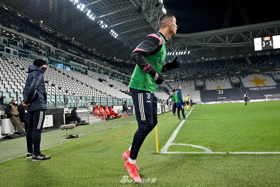 [意甲]尤文3-1拉齐奥 莫拉塔两射一传