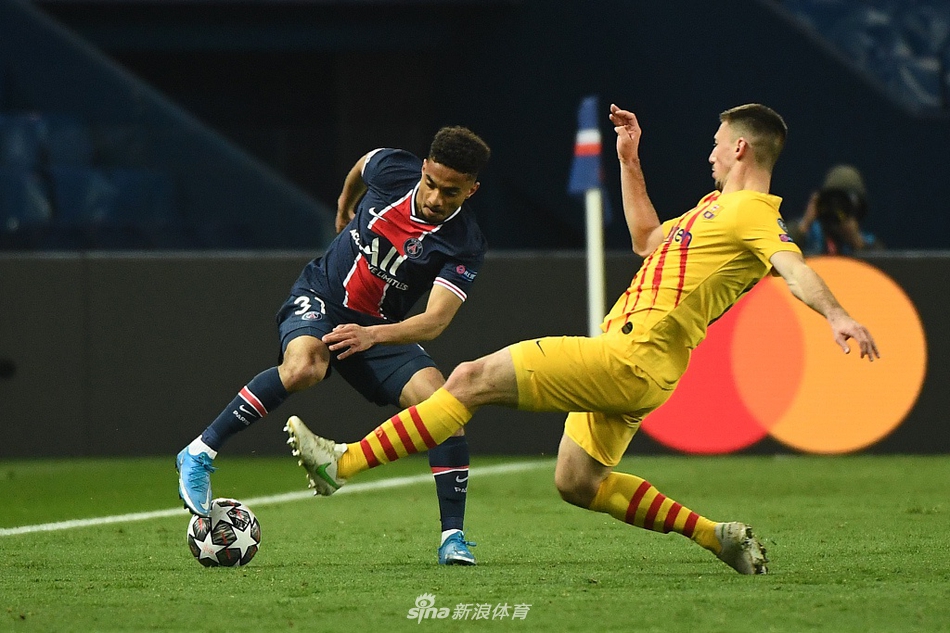 [欧冠]巴黎1-1巴萨 梅西破门+失点