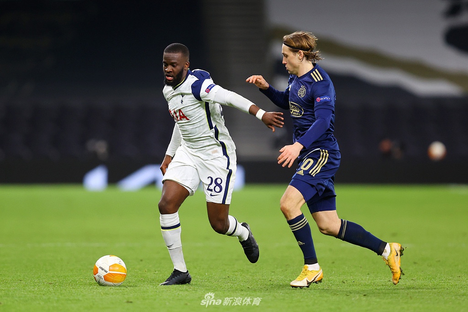 [欧联杯]热刺2-0萨格勒布迪那摩 凯恩两球