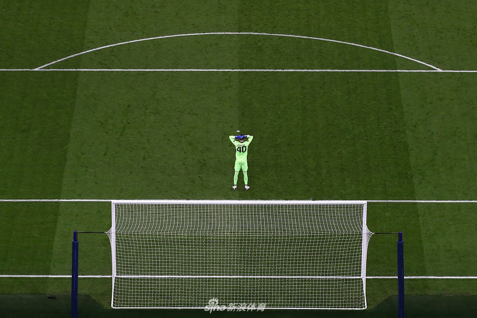 [欧联杯]热刺2-0萨格勒布迪那摩 凯恩两球