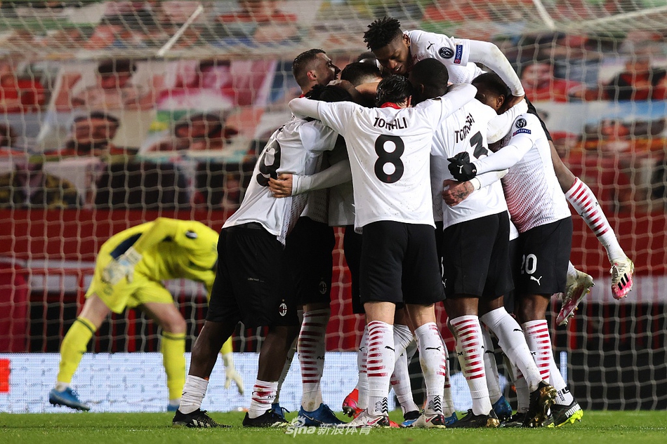 [欧联杯]曼联1-1AC米兰 克亚尔读秒扳平