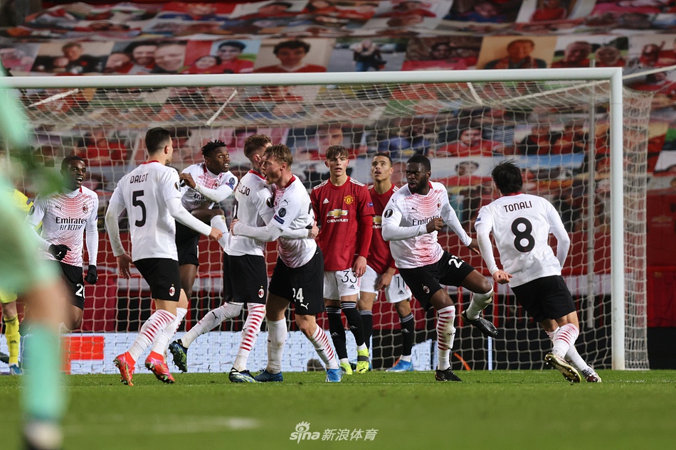 [欧联杯]曼联1-1AC米兰 克亚尔读秒扳平