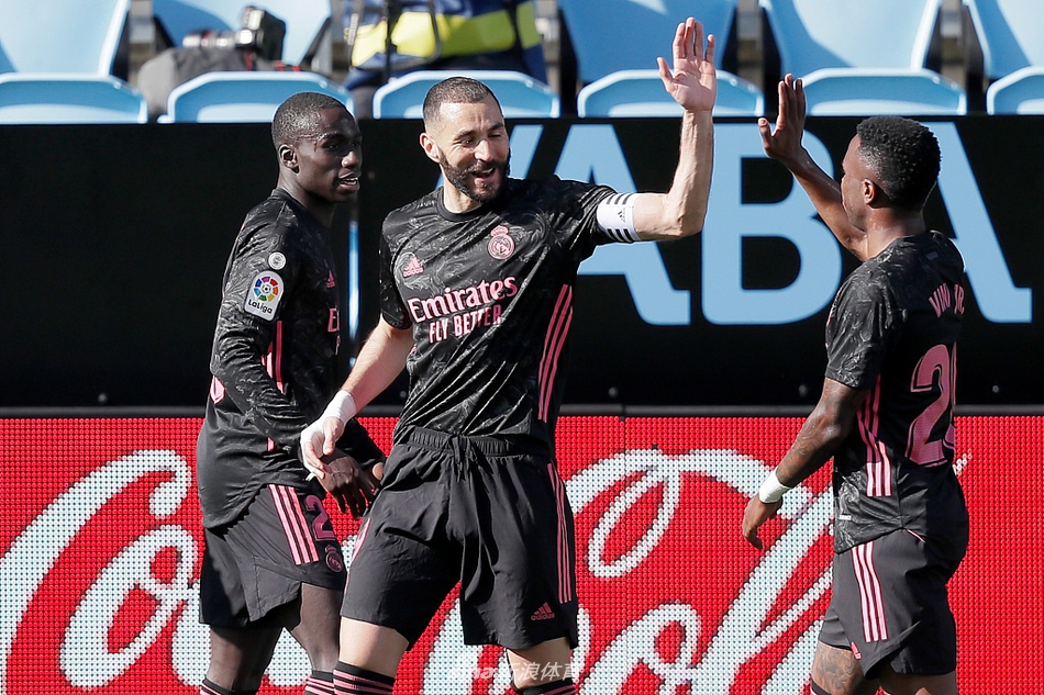 [西甲]塞尔塔1-3皇马 本泽马两射一传