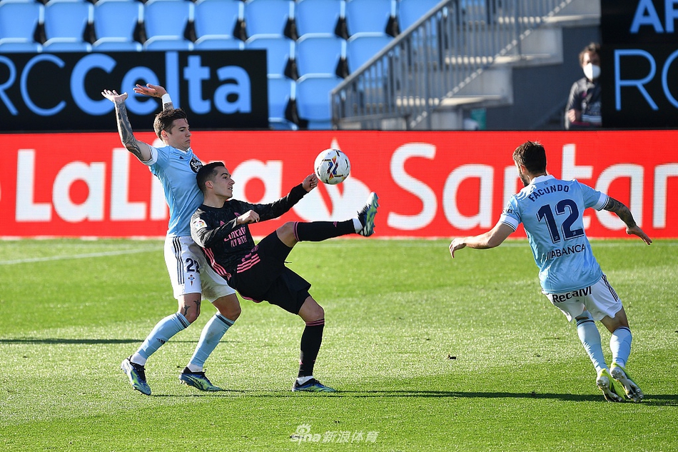 [西甲]塞尔塔1-3皇马 本泽马两射一传