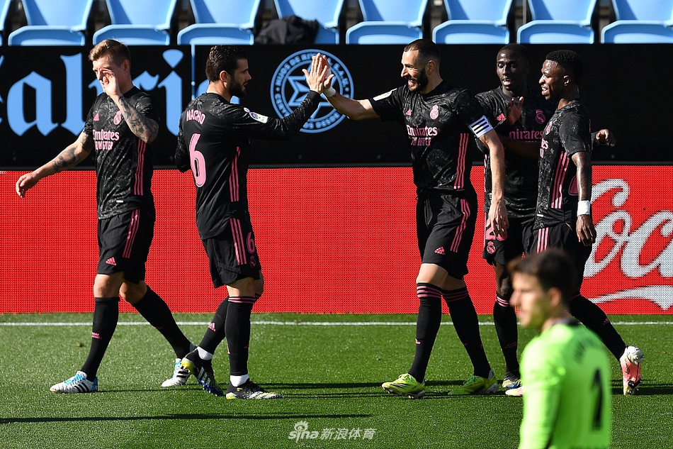 [西甲]塞尔塔1-3皇马 本泽马两射一传