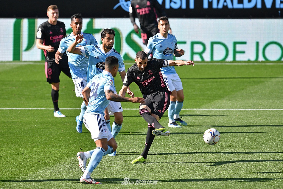 [西甲]塞尔塔1-3皇马 本泽马两射一传