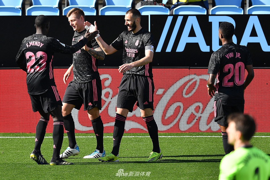 [西甲]塞尔塔1-3皇马 本泽马两射一传