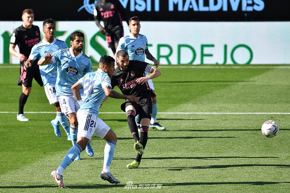 [西甲]塞尔塔1-3皇马 本泽马两射一传