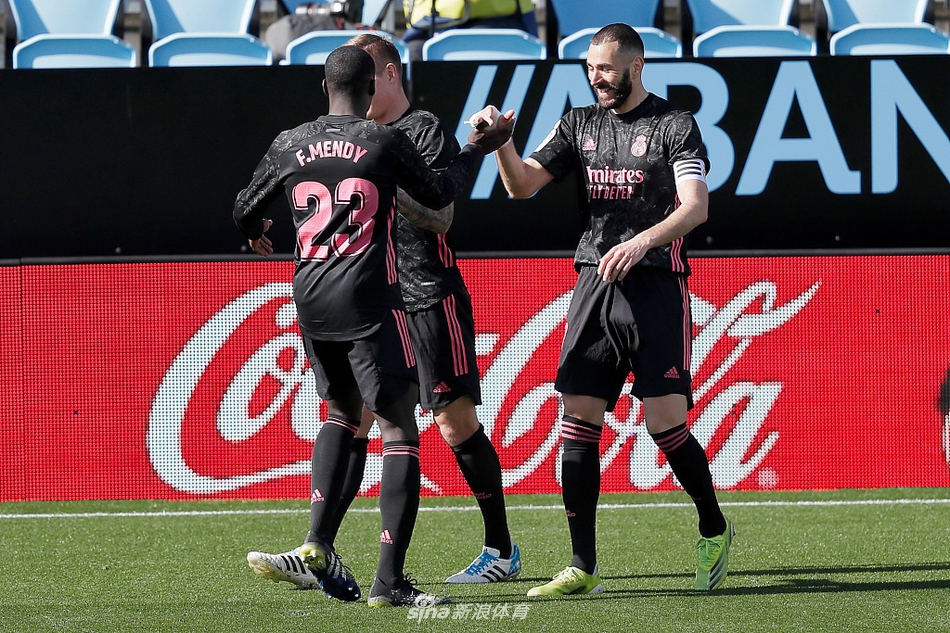 [西甲]塞尔塔1-3皇马 本泽马两射一传