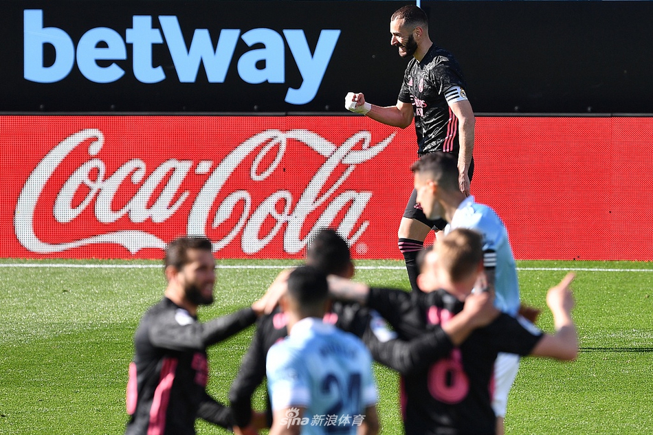 [西甲]塞尔塔1-3皇马 本泽马两射一传