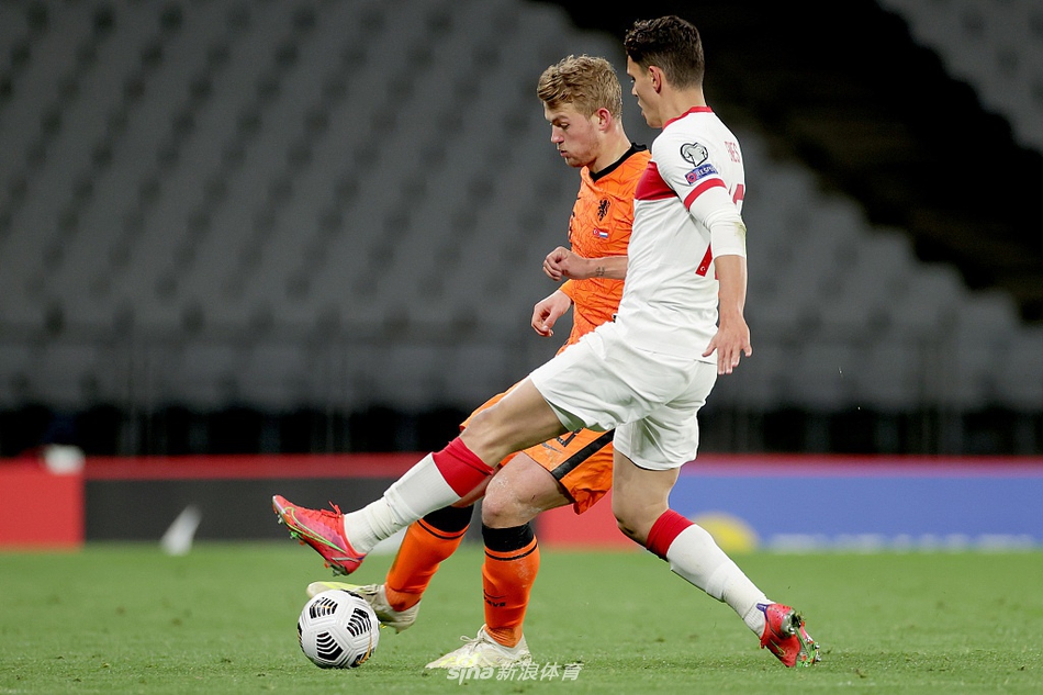 [世预赛]土耳其4-2荷兰 伊尔马兹帽子戏法