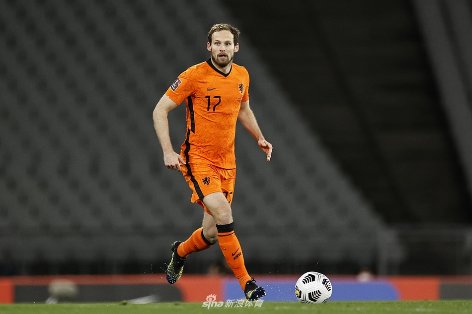 [世预赛]土耳其4-2荷兰 伊尔马兹帽子戏法