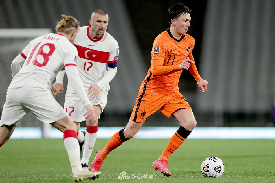 [世预赛]土耳其4-2荷兰 伊尔马兹帽子戏法