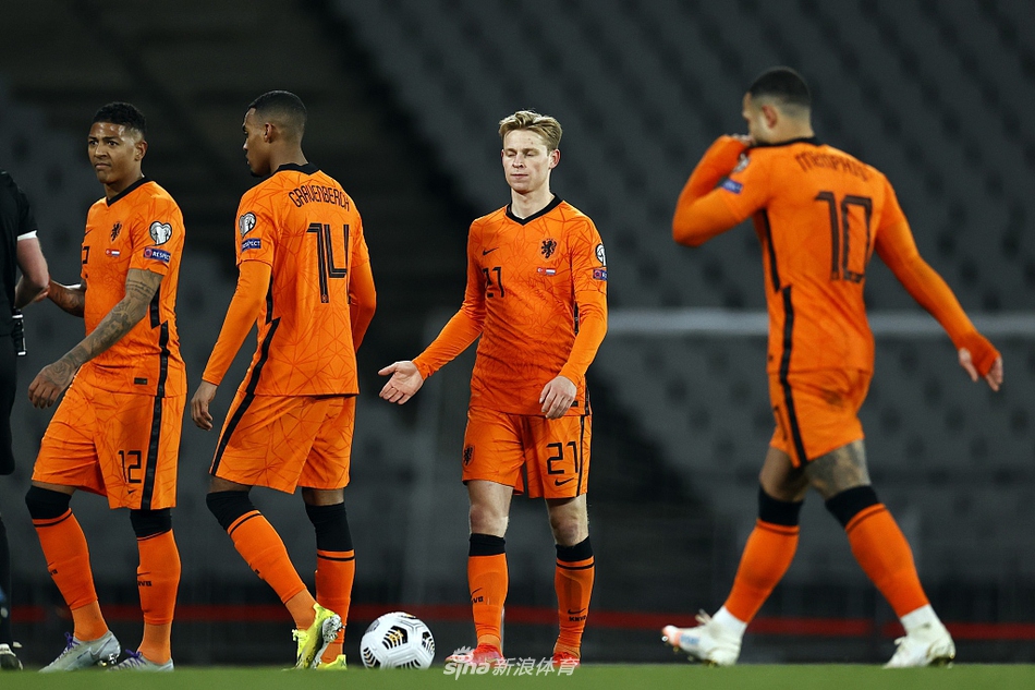 [世预赛]土耳其4-2荷兰 伊尔马兹帽子戏法