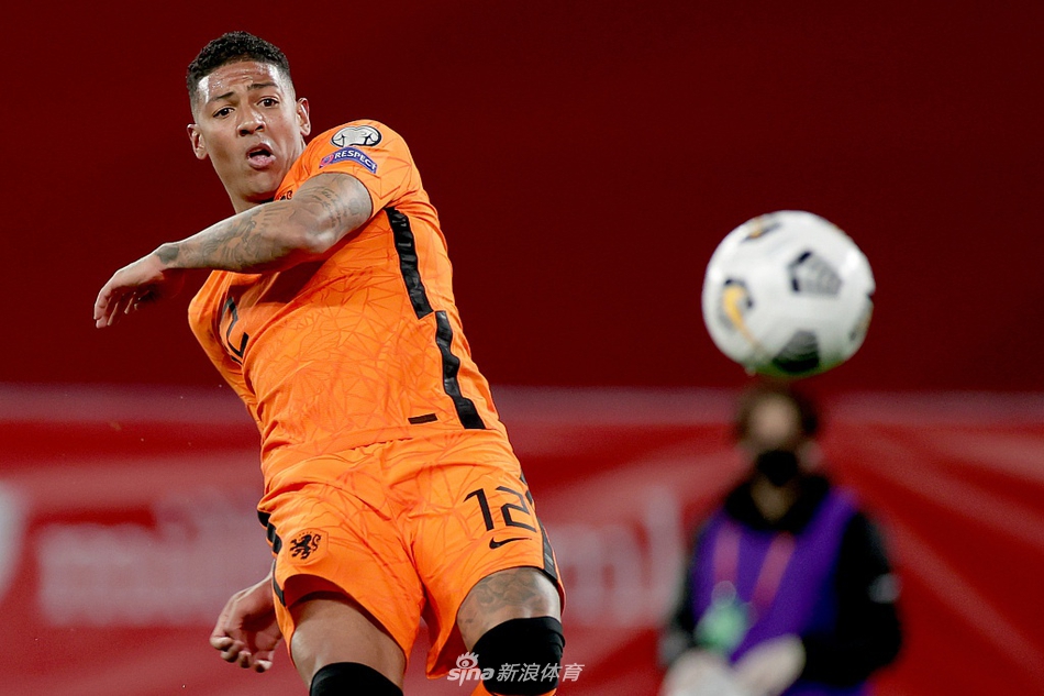 [世预赛]土耳其4-2荷兰 伊尔马兹帽子戏法