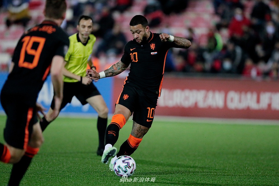 [世预赛]直布罗陀0-7荷兰 德佩两球
