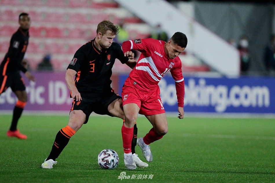 [世预赛]直布罗陀0-7荷兰 德佩两球