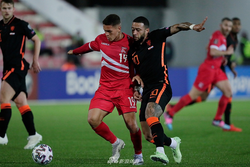 [世预赛]直布罗陀0-7荷兰 德佩两球