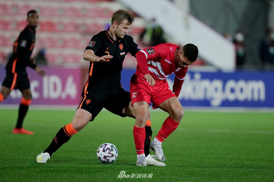 [世预赛]直布罗陀0-7荷兰 德佩两球