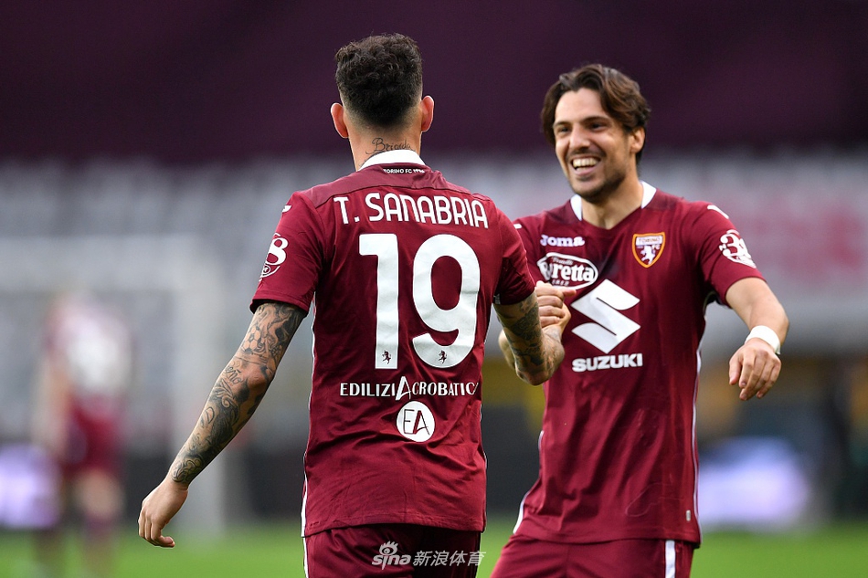 [意甲]都灵2-2尤文 C罗破门