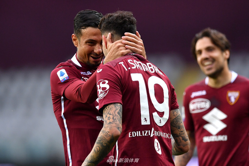 [意甲]都灵2-2尤文 C罗破门