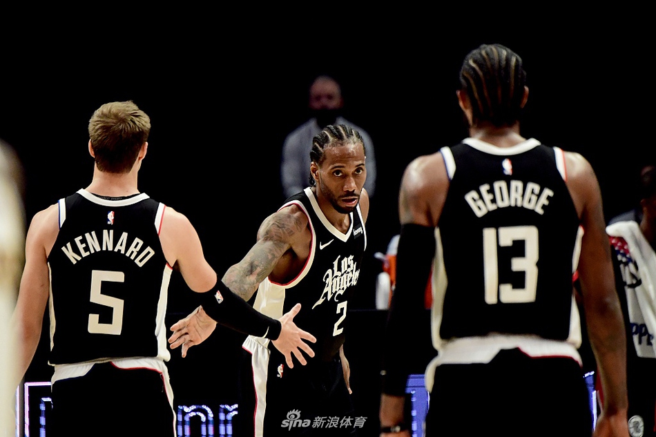 [NBA常规赛]湖人86-104快船