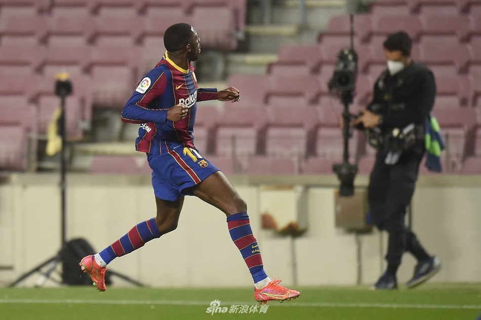 [西甲]巴萨1-0巴拉多利德 登贝莱绝杀