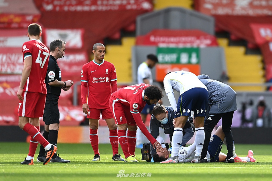 [英超]利物浦2-1维拉 阿诺德绝杀