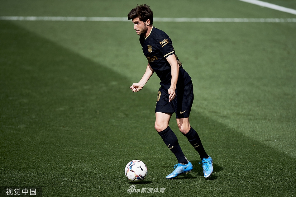 [西甲]比利亚雷亚尔1-2巴萨 格列兹曼两球