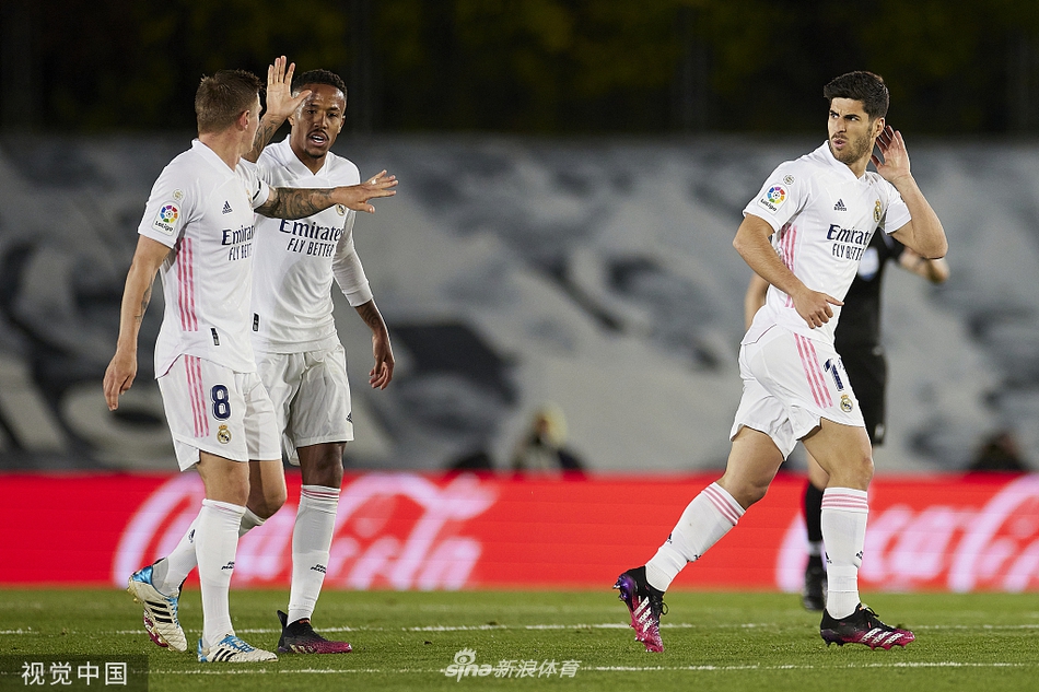 [西甲]皇马2-2塞维利亚 皇马压哨扳平