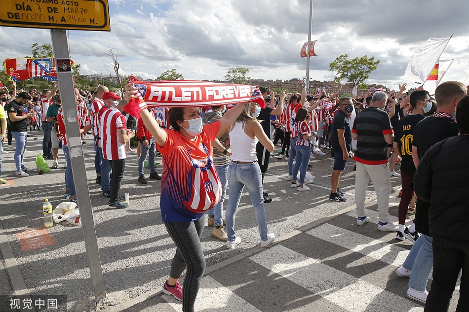[西甲]奥萨苏纳1-2马竞 苏亚雷斯绝杀