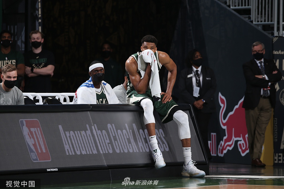 [NBA季后赛]热火107-109雄鹿 米德尔顿绝杀