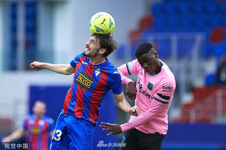 [西甲]埃瓦尔0-1巴萨 格列兹曼绝杀
