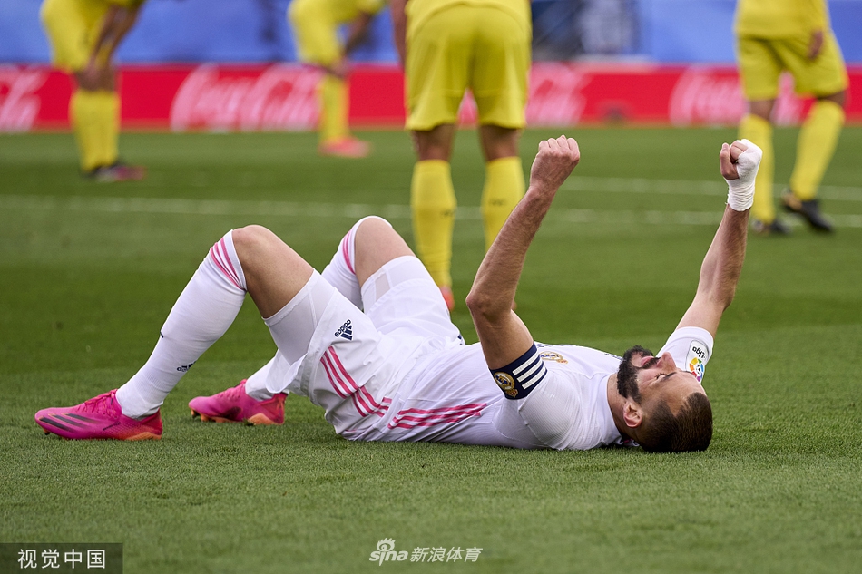 [西甲]皇马2-1比利亚雷亚尔 本泽马传射