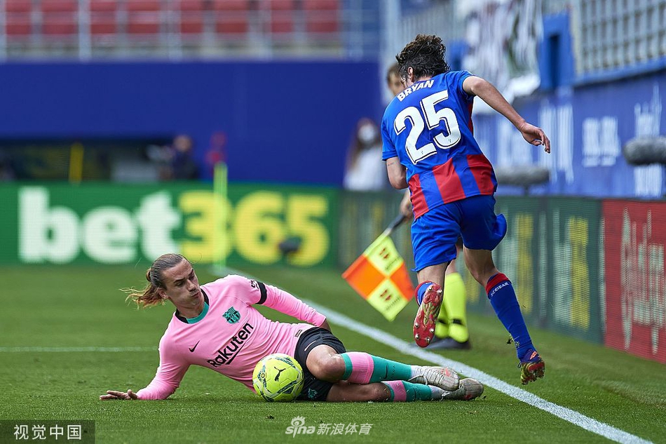 [西甲]埃瓦尔0-1巴萨 格列兹曼绝杀