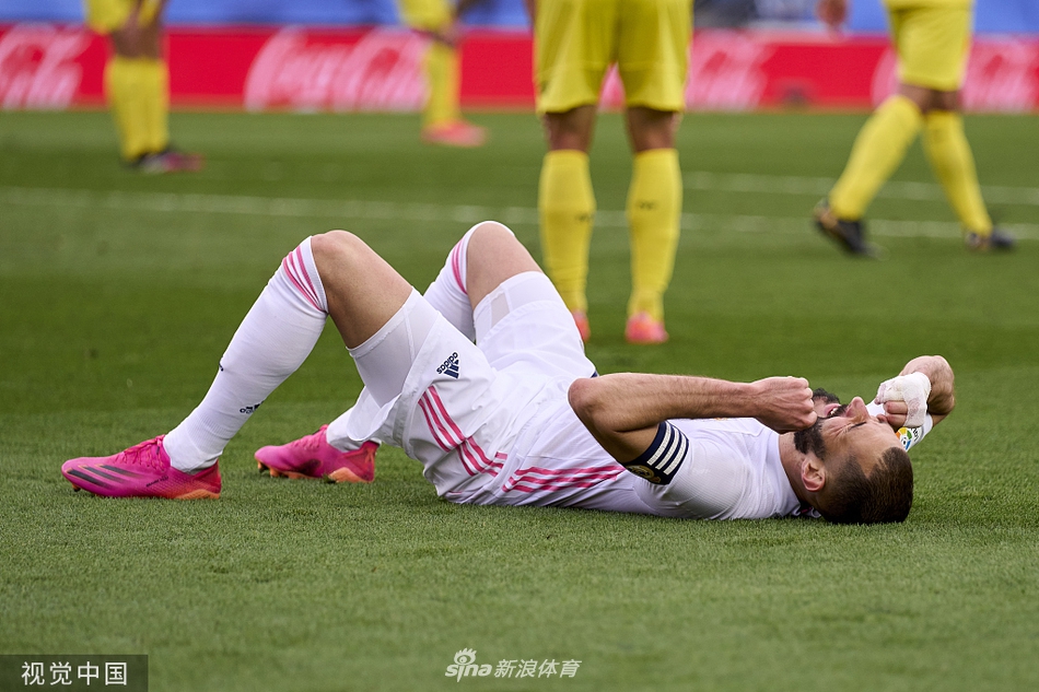 [西甲]皇马2-1比利亚雷亚尔 本泽马传射