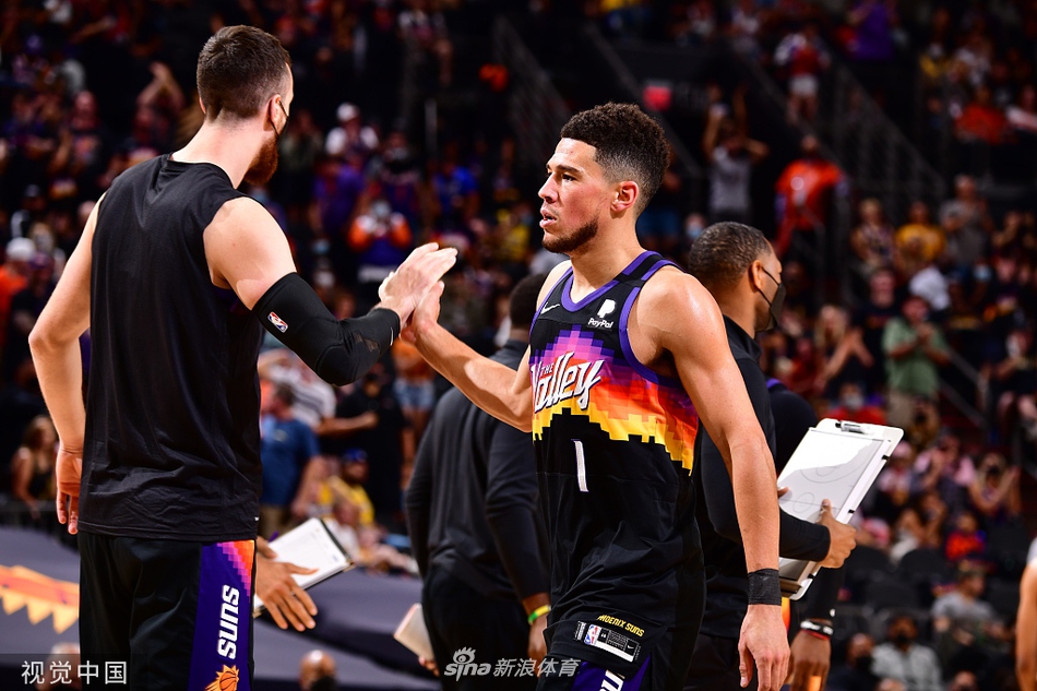 [NBA季后赛]湖人90-99太阳 詹姆斯两双难救主