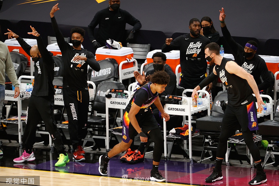 [NBA季后赛]湖人90-99太阳 詹姆斯两双难救主