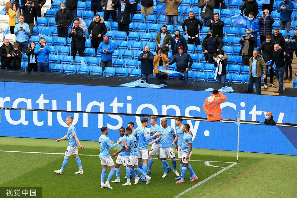[英超]曼城5-0埃弗顿 阿圭罗两球