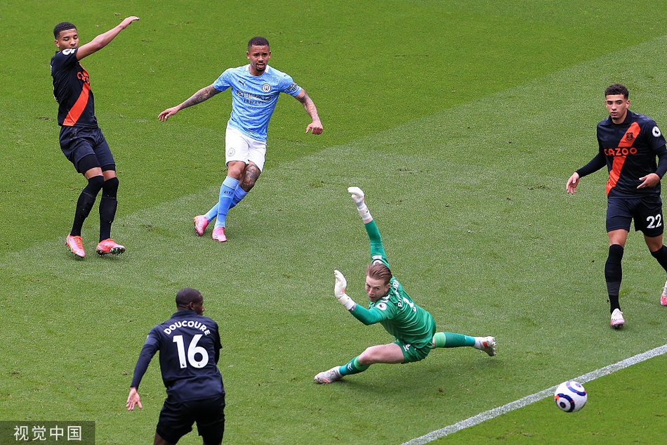 [英超]曼城5-0埃弗顿 阿圭罗两球