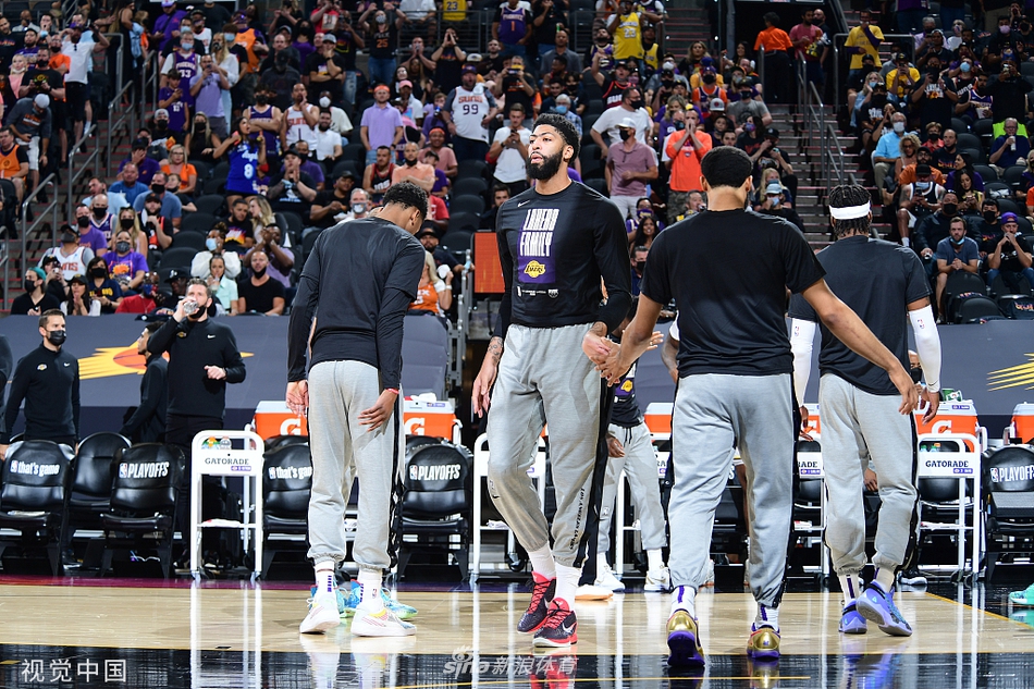 [NBA季后赛]湖人90-99太阳 詹姆斯两双难救主