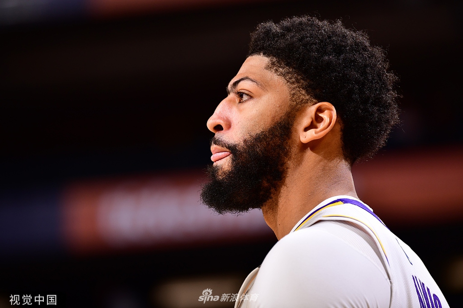 [NBA季后赛]湖人90-99太阳 詹姆斯两双难救主