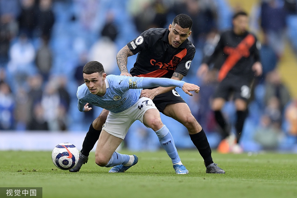 [英超]曼城5-0埃弗顿 阿圭罗两球